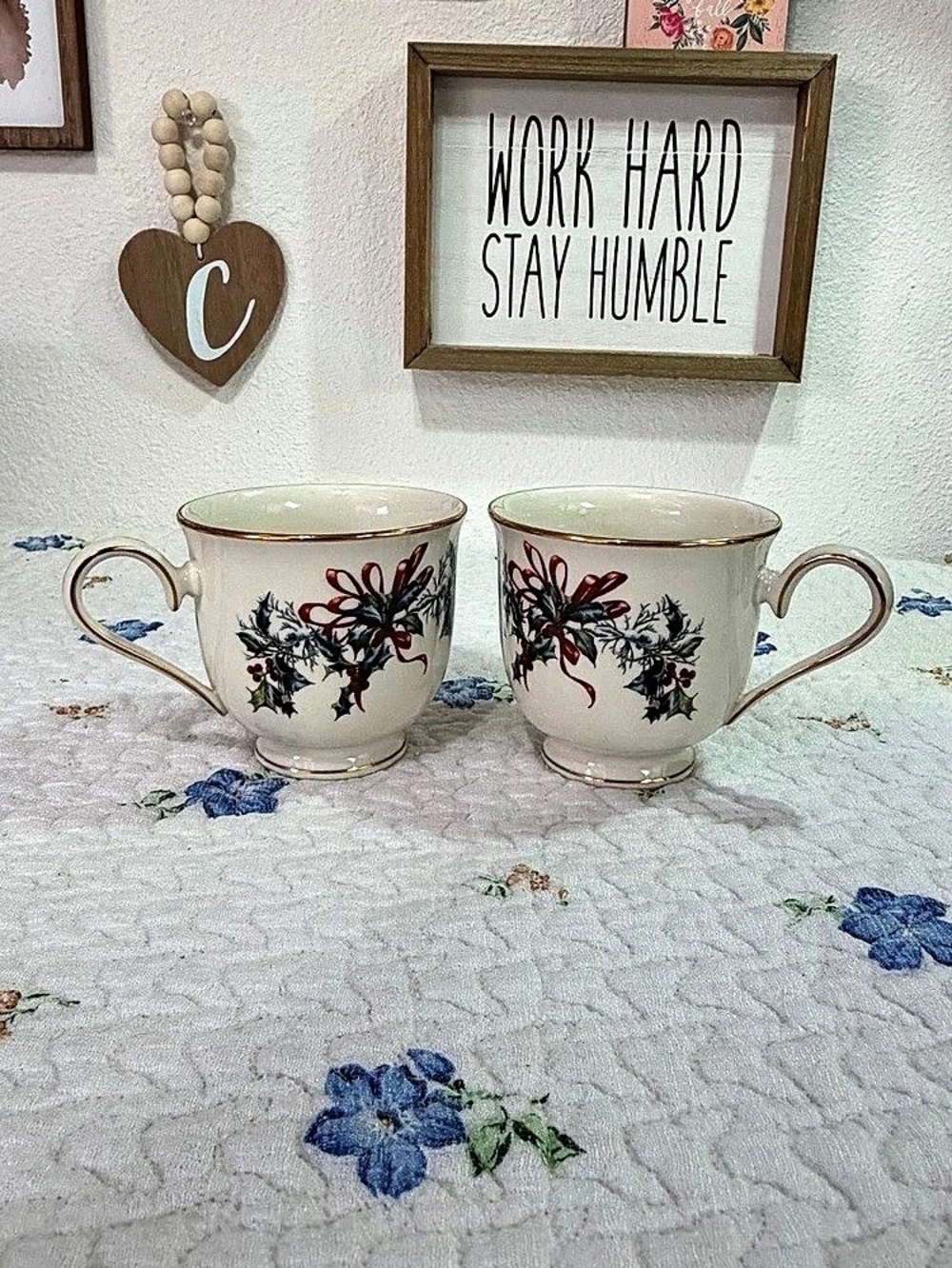 Lenox Set of 2 Fine China Floral Holiday Tea Cups 24k Gold Rim 1995 Made in USA